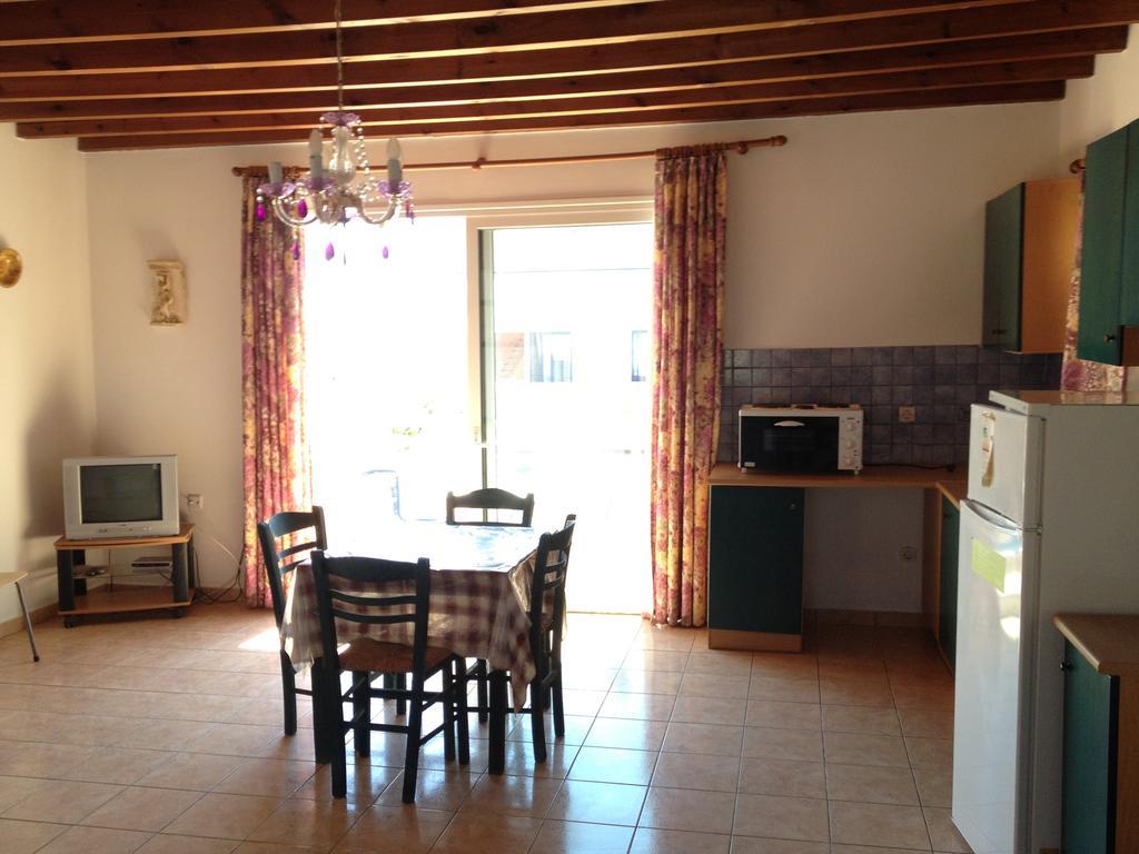 Saint Konstantin Beach Apartments Stegna 객실 사진