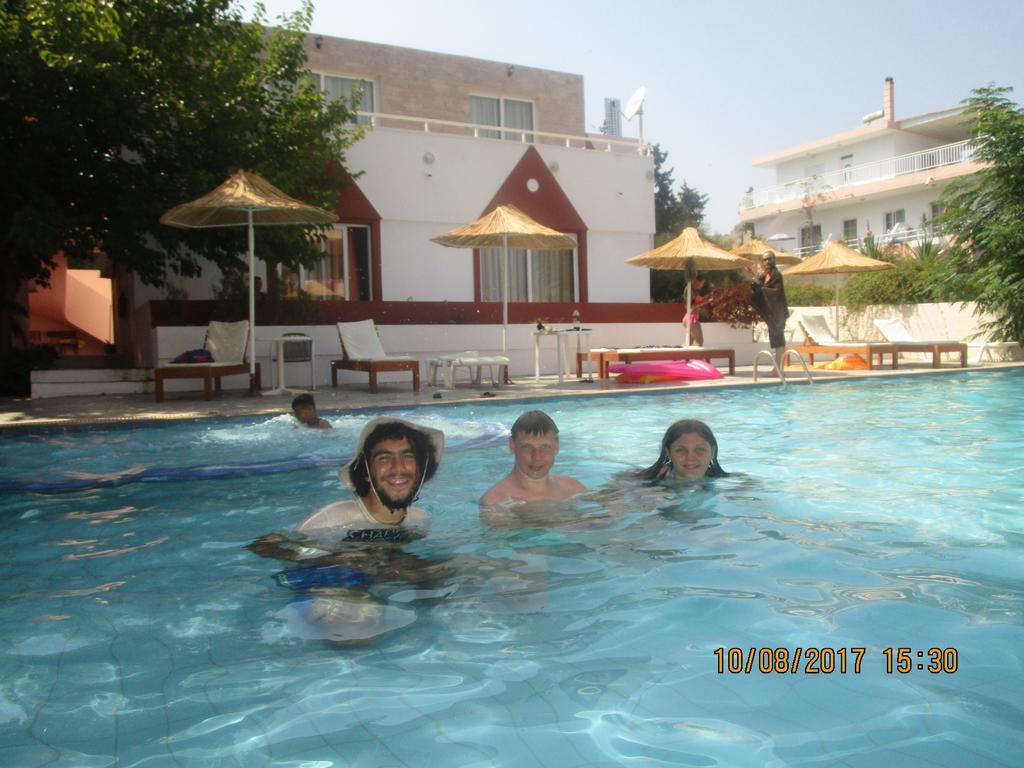 Saint Konstantin Beach Apartments Stegna 외부 사진