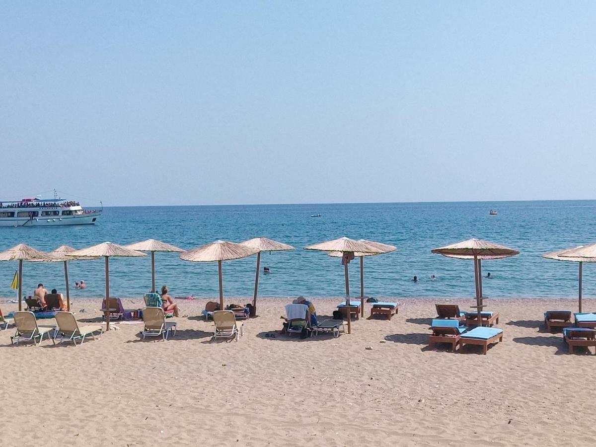 Saint Konstantin Beach Apartments Stegna 외부 사진